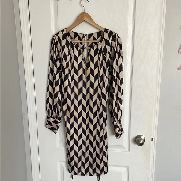 Geometric Patterned Dress - Picture 1 of 2